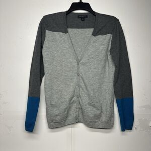 Banana Republic Women’s Cardigan Sweater Size M Gray Colorblock Blue Sleeve